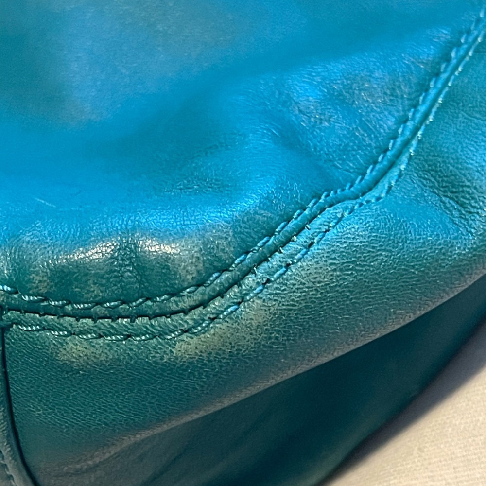 Michael Kors Teal Shoulder Bag with Gold Accents - Picture 6 of 9